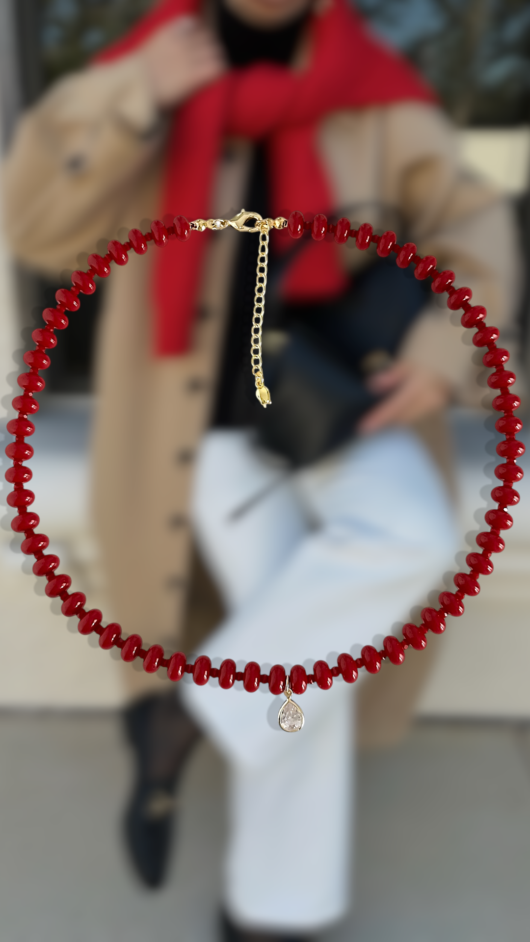 Collar Jade Rojo Oscuro y Punto de luz