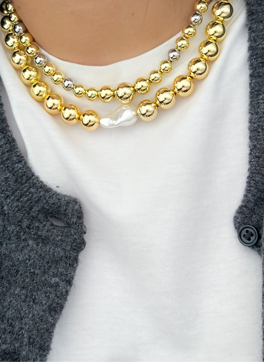 Collar Bolitas Doradas y Perla Irregular
