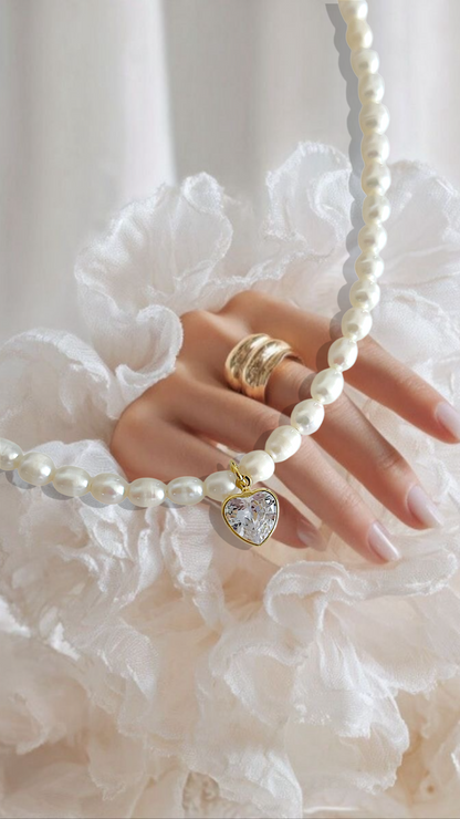 Collar Perlas de Rio con Corazón punto de Luz