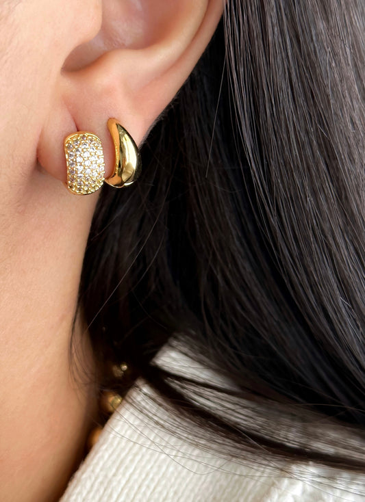 Argollas Doradas Con Circones Pequeñas