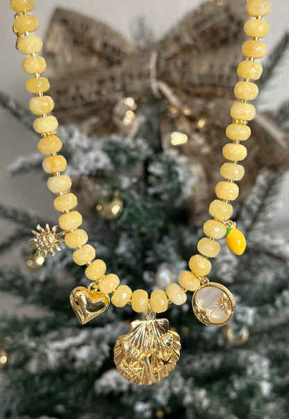Collar Charms Amarillo Mantequilla