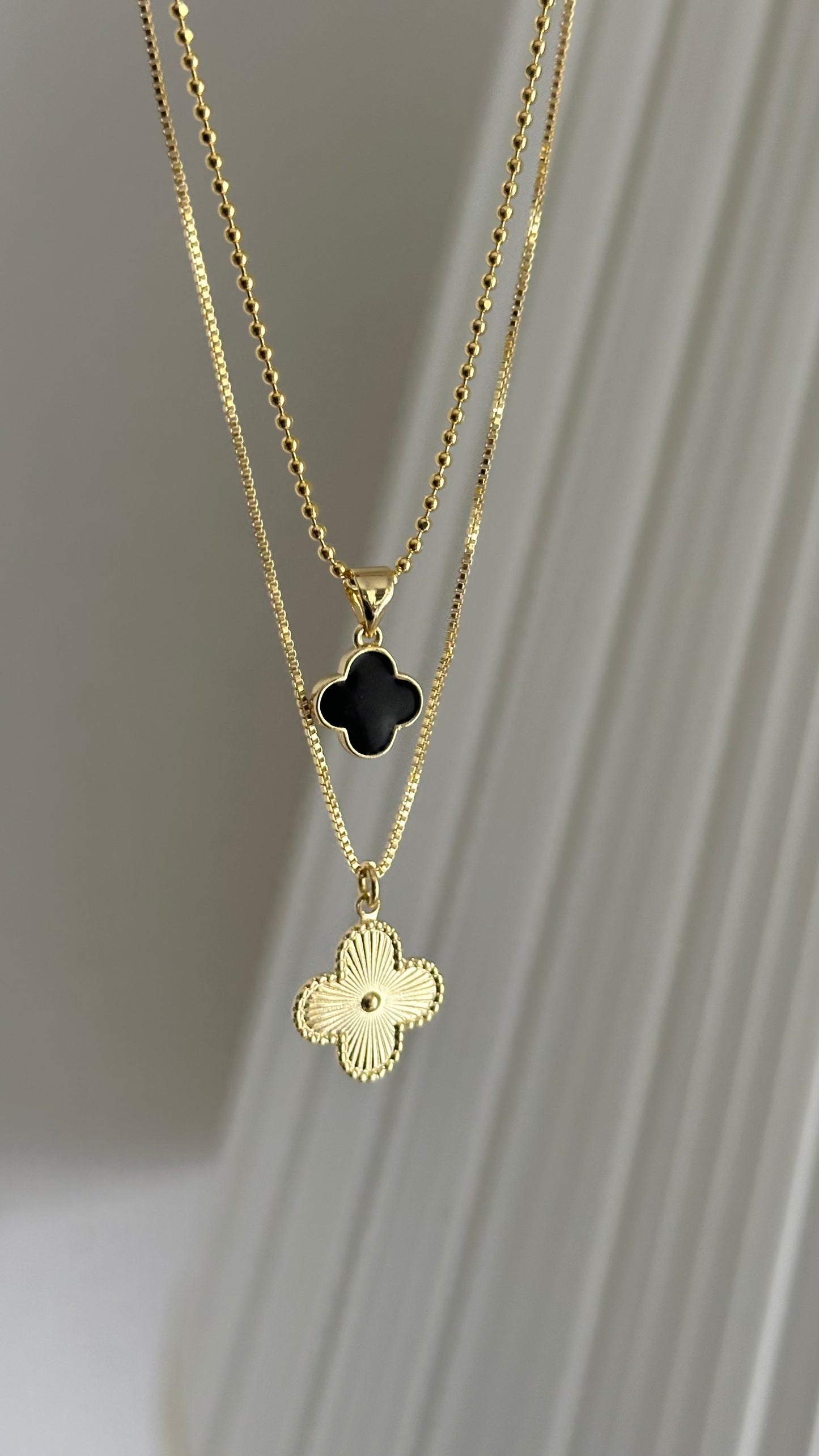 Cadena Trébol Negro