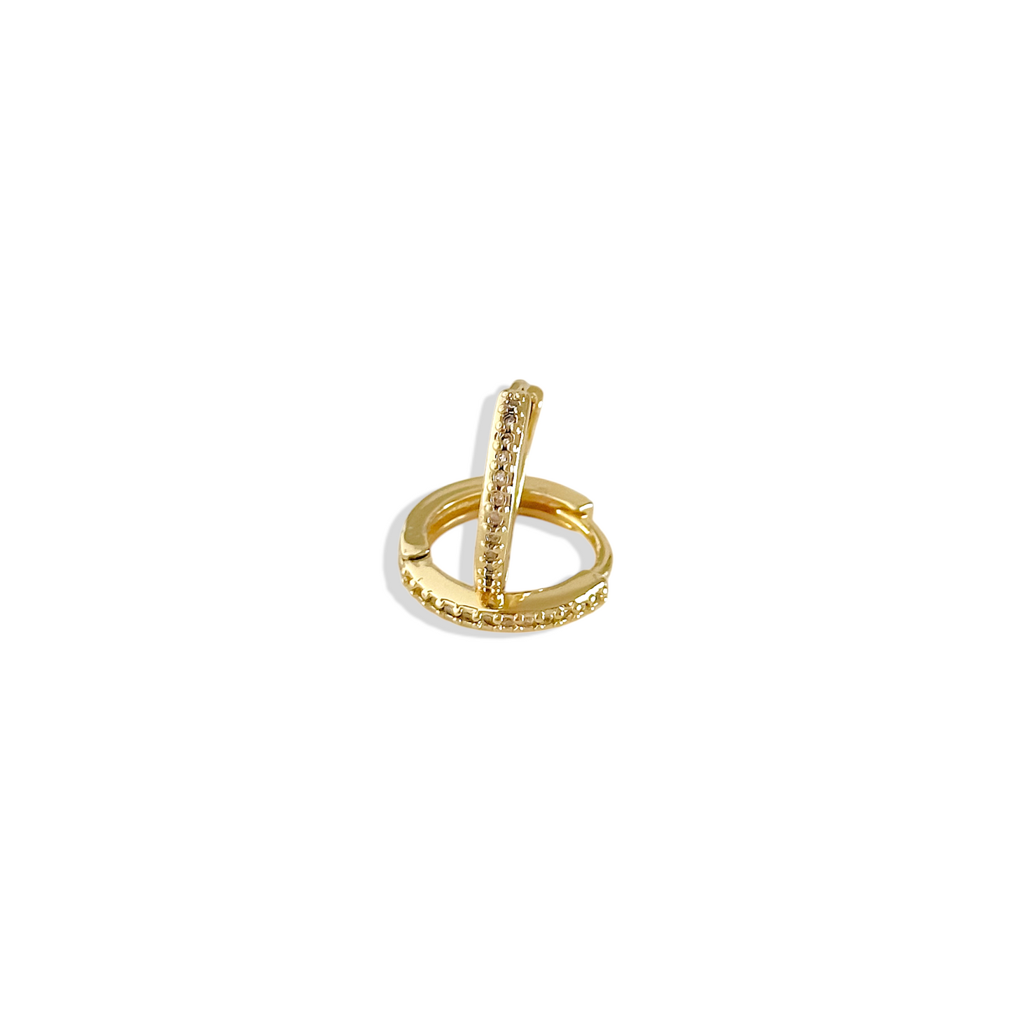 Argollas huggies con circones enchapadas en oro 18K hipoalergénicas - D'march Designs Chile