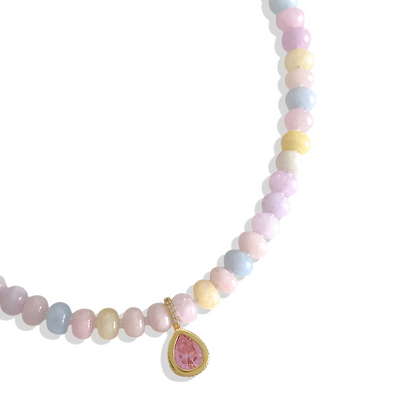 Detalle collar marshmallow con piedras rondell dije enchapado en oro 18K - D'march Designs Chile